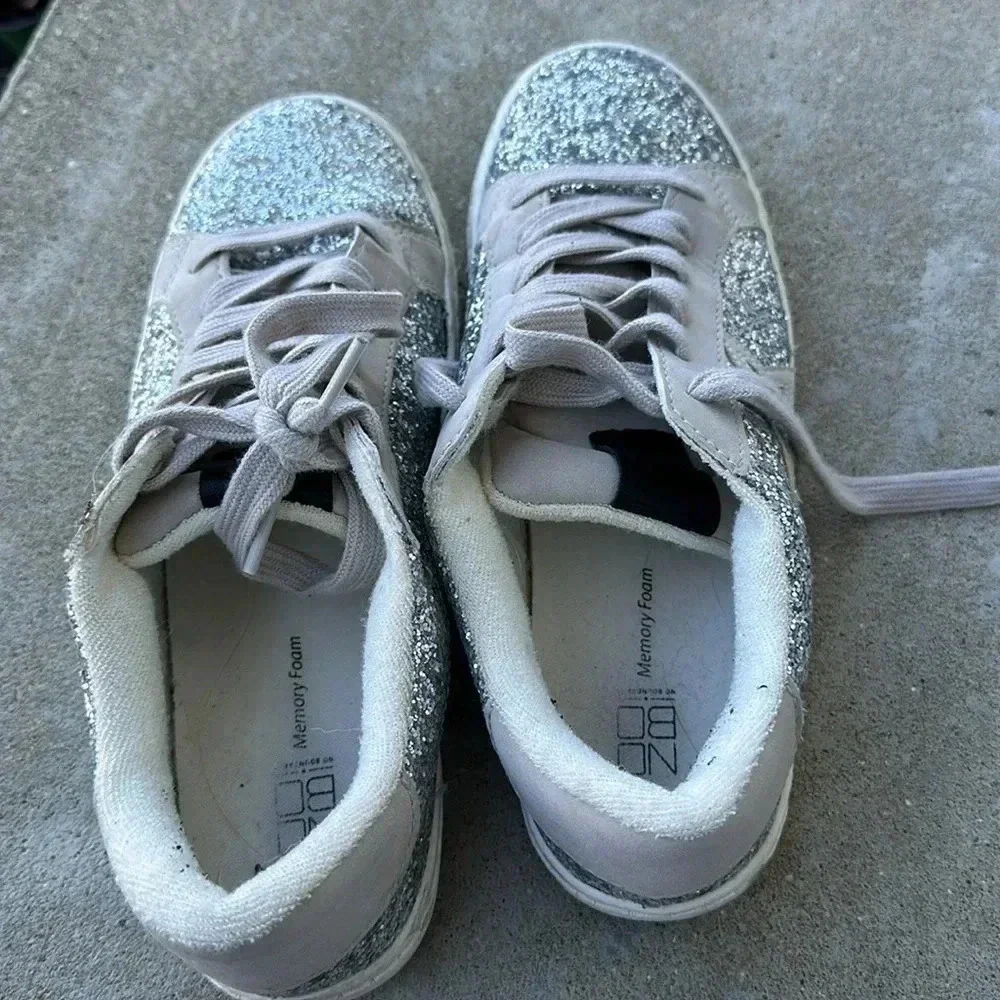 Not Boundaries Memory Foam Sparkle Shoe Size 9